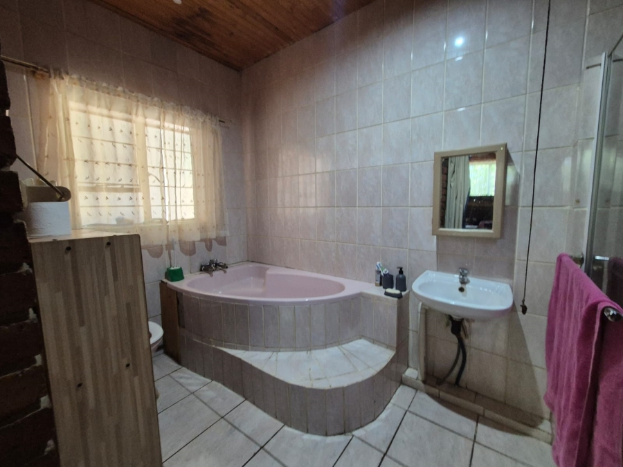 3 Bedroom Property for Sale in Oranjeville Free State
